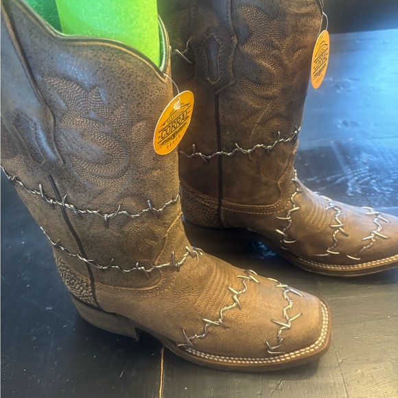 Corral Women’s Bared Wire Woven Western Boots Square Toe SZ 6.5 - Picture 3 of 15